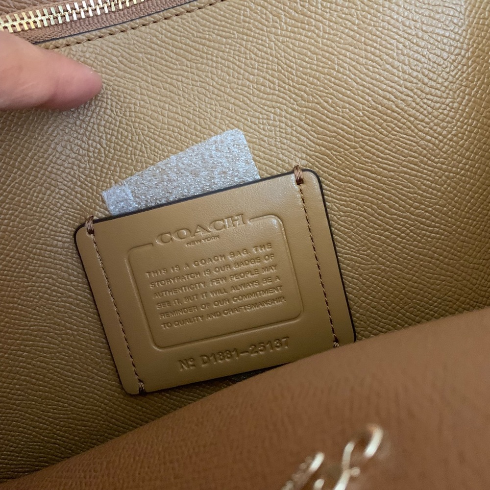 New Coach large satchel ♥️ - Picture 5 of 8